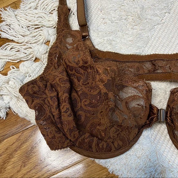 Christian Dior vintage lace bra 32 B - Picture 2 of 14